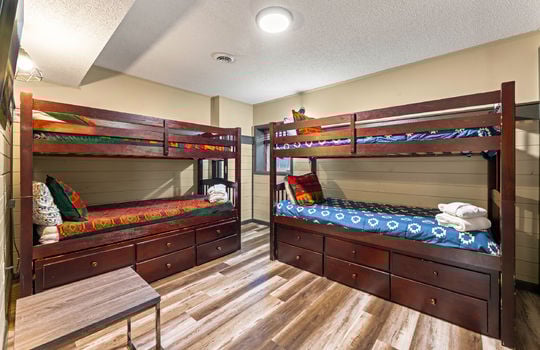 1634 spruce drive-26