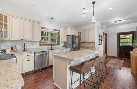 10-11-647 Kristis Pl-01