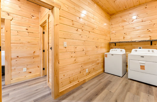 1017 street of dreams dr-33