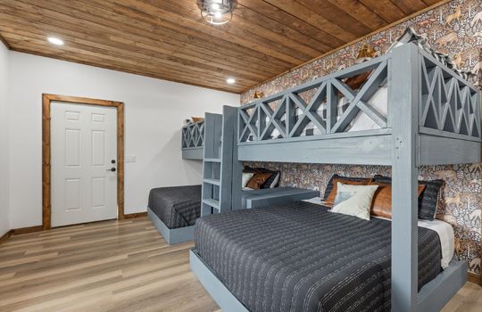 49-50-647 Kristis Pl-33