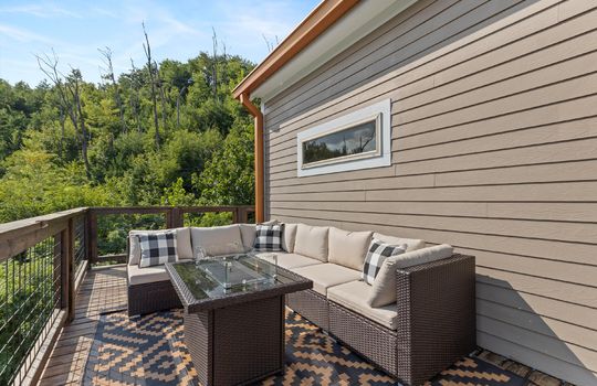 62-63-647 Kristis Pl-43