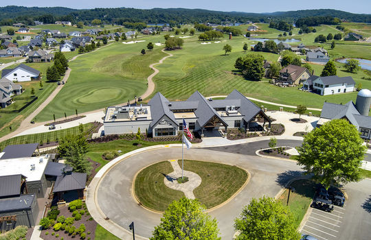 09_TN-Nat_ClubhouseFront_01