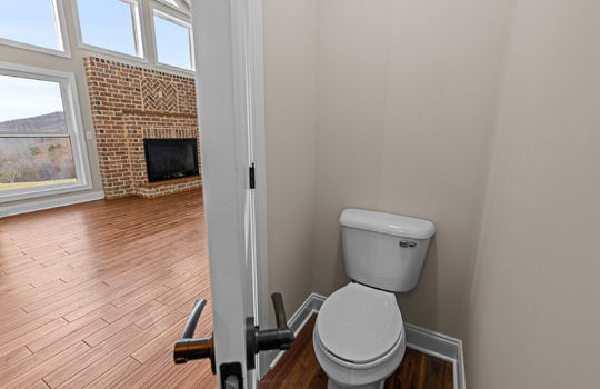 124 laura lane 26-29