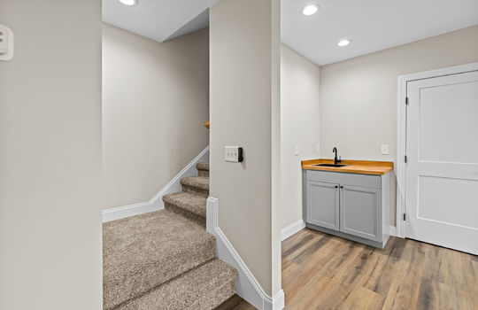 124 laura lane 26-38