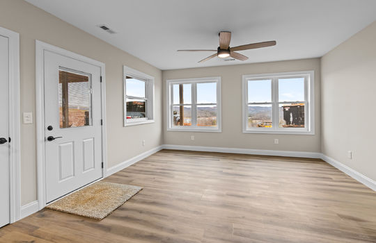 124 laura lane 26-39