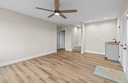 124 laura lane 26-40