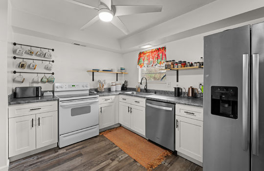 307 mcmaster place-14