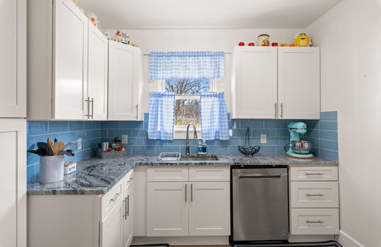 5012 strawberry plains pike-17