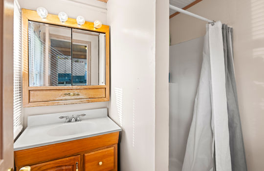 5012 strawberry plains pike-23