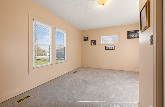 5012 strawberry plains pike-33