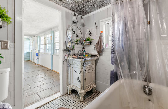 526 old middlesboro hwy-21