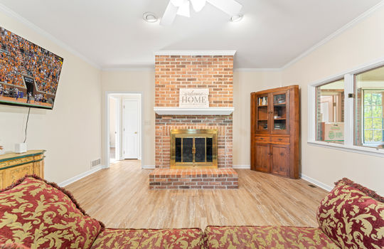 3201 roanoke cir-10
