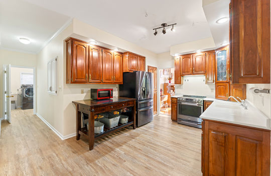 3201 roanoke cir-11