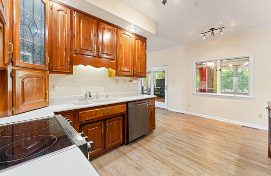 3201 roanoke cir-12