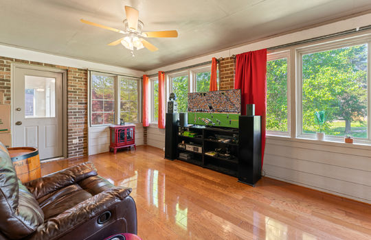 3201 roanoke cir-21