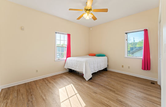 3201 roanoke cir-28