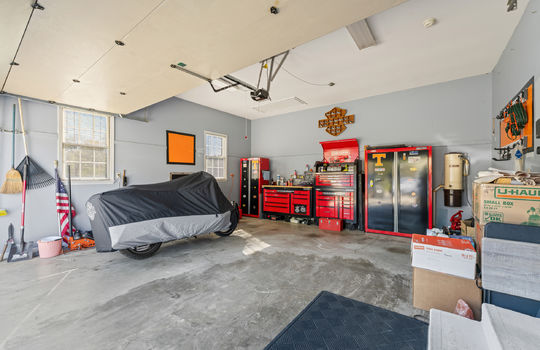 3201 roanoke cir-47