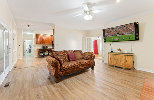 3201 roanoke cir-8