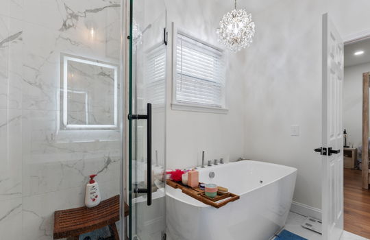 22-web-or-mls-Half Moon Shores-Rebecca Chamberlin-13