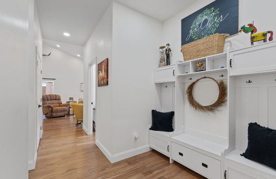 23-web-or-mls-Half Moon Shores-Rebecca Chamberlin-14