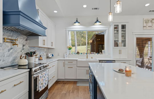 34-web-or-mls-Half Moon Shores-Rebecca Chamberlin-25