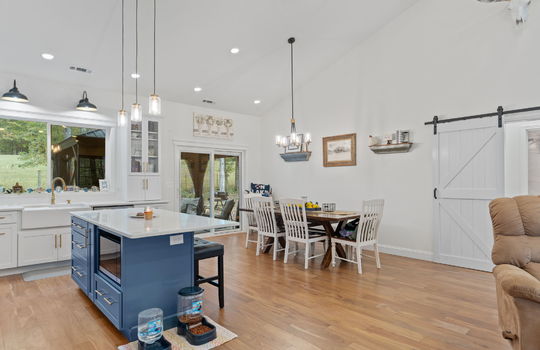 35-web-or-mls-Half Moon Shores-Rebecca Chamberlin-26