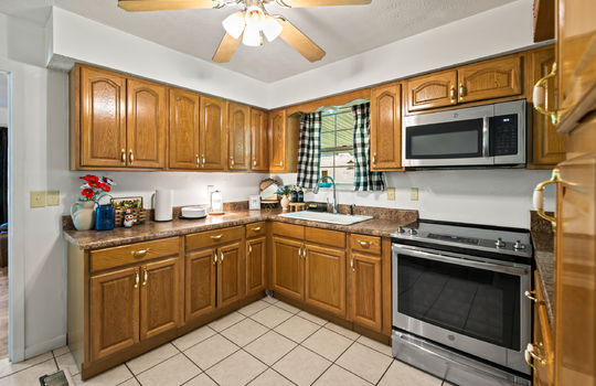 310 hollifield drive-10