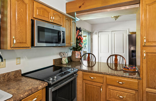 310 hollifield drive-11