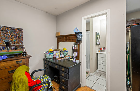 310 hollifield drive-36