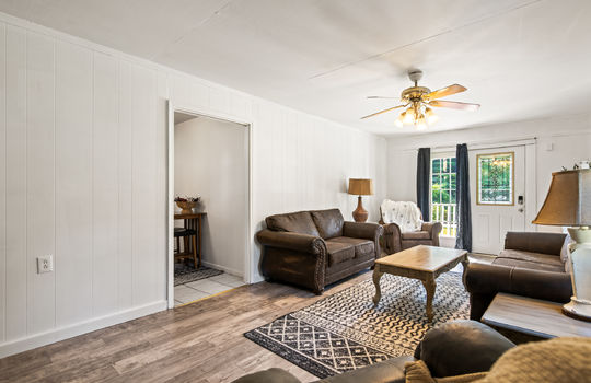 310 hollifield drive-8