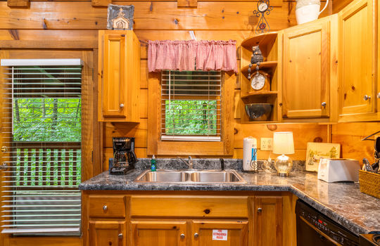 1823 laurel valley way-13