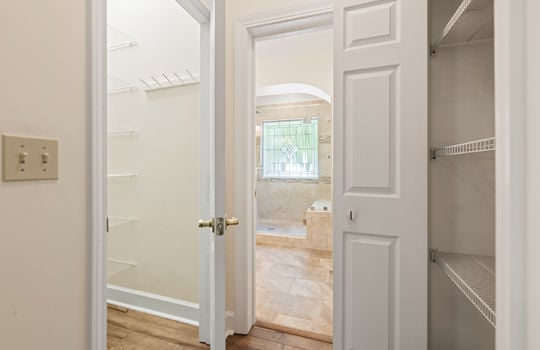 11429 couch mill rd-34