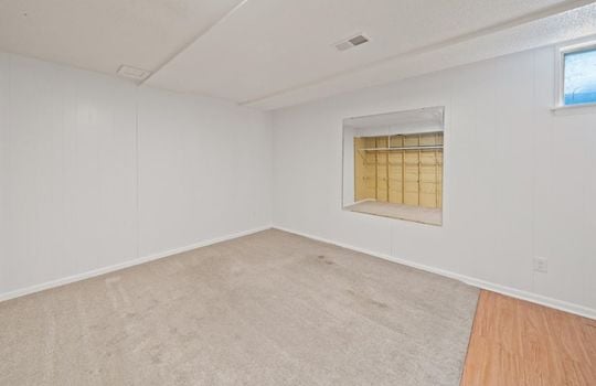 023-9519 Perry Ln-9.jpg