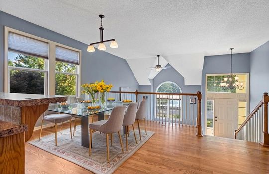 05-6344-Brownridge-Dr-5 - Dining Room - Scandinavian - 8.jpg