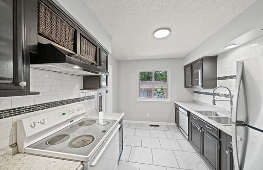 11-9519 Perry Ln-18
