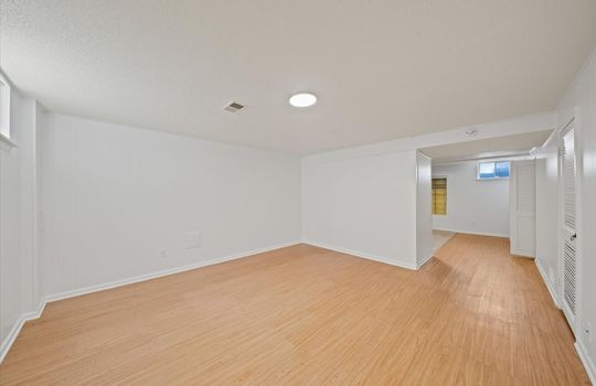 19-9519 Perry Ln-7