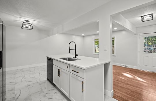 11-8416 E 97 Terrace