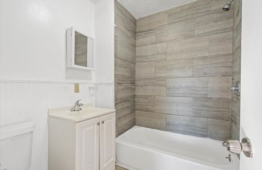 14-1900 Ewing Ave-12