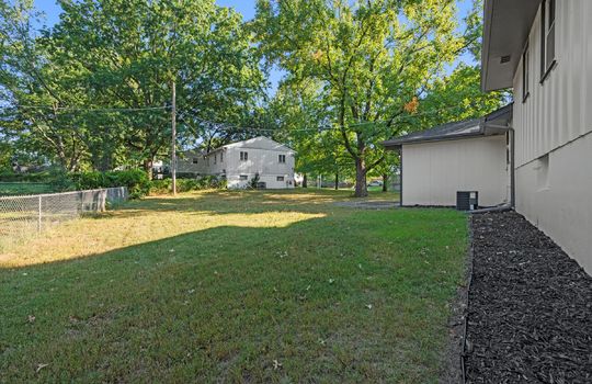 24-8416 E 97 Terrace