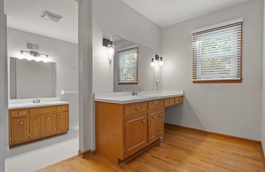 23-10439 Indiana Ave-18