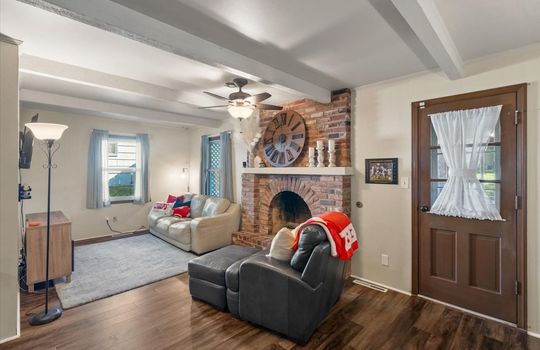 28-10439 Indiana Ave-25