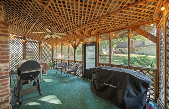 31-10439 Indiana Ave-32