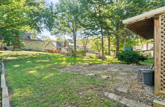 35-10439 Indiana Ave-30