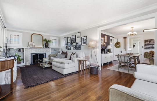 01-646 E 61 Terrace (1)