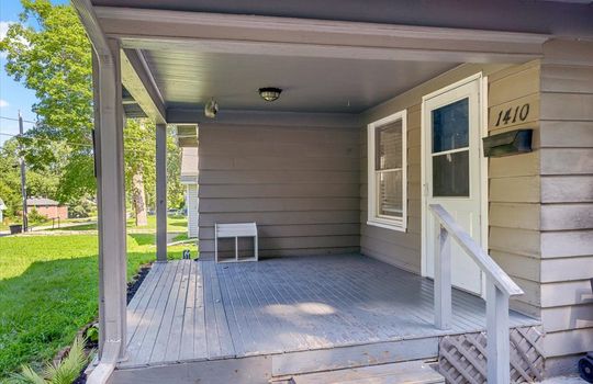 02-Project 1410 W College St-16