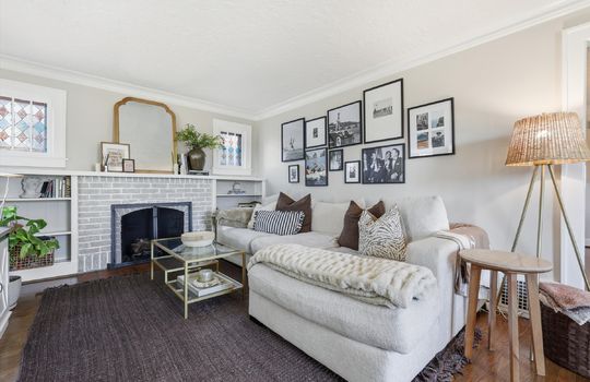 03-646 E 61 Terrace (1)