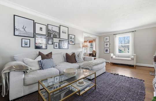 04-646 E 61 Terrace (1)