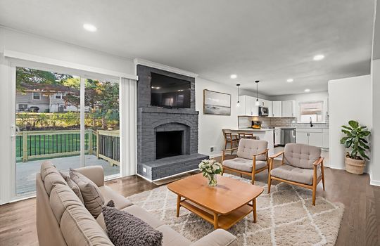 05-619-E-109th-Terrace - Living Room - Scandinavian - 6