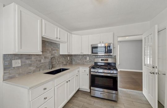 08-Project 1410 W College St-9