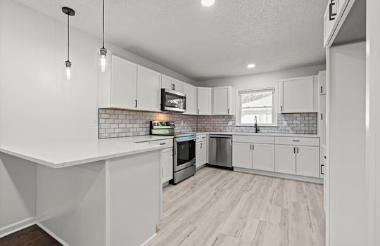 10-619 E 109th Terrace